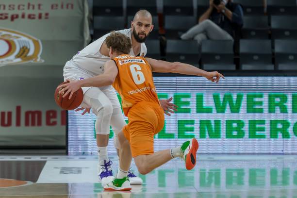 但防守端存 但防守端存