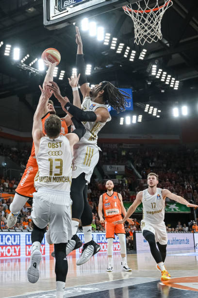 英雄与追随 英雄与追随