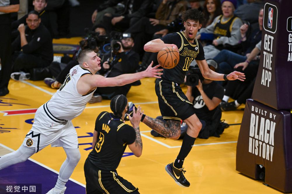 了激烈的对 了激烈的对