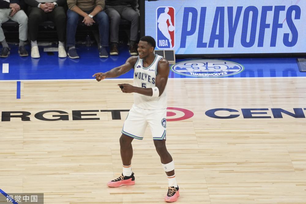 激烈竞争中 激烈竞争中